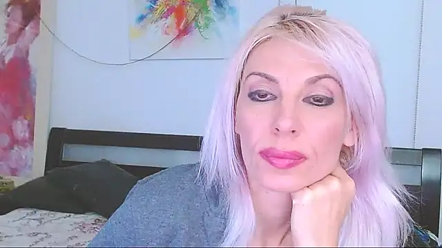 Snapshot of HoneyLara chatting on February 19, 2025, 5:49 am HoneyLara online show from February 19, 2025, 5:49 am