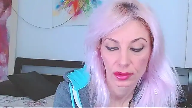 Snapshot of HoneyLara chatting on March 2, 2025, 7:45 pm HoneyLara online show from March 2, 2025, 7:45 pm