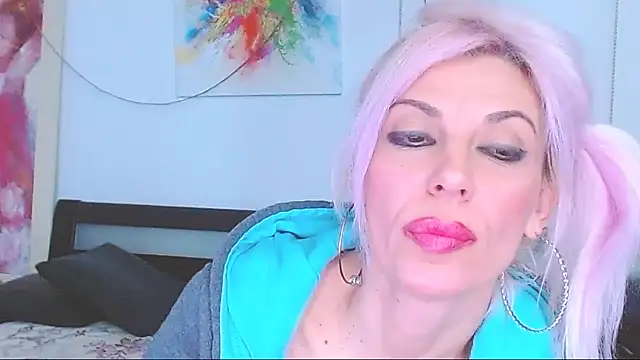 Snapshot of HoneyLara chatting on March 6, 2025, 1:05 am HoneyLara online show from March 6, 2025, 1:05 am