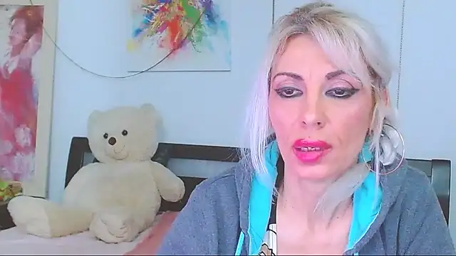 HoneyLara online show from March 2, 2026, 7:21 pm