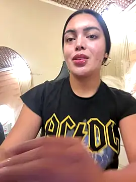 HotstuffCherrySummer online show from November 17, 2025, 8:20 am