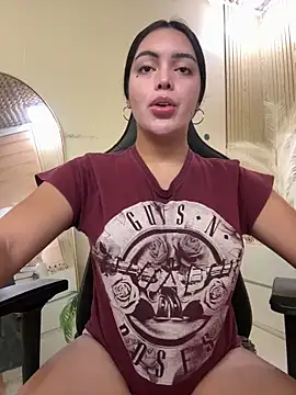 HotstuffCherrySummer online show from November 23, 2025, 9:09 am