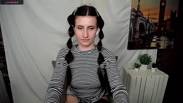 MaryEm976 online show from March 16, 2025, 12:00 pm