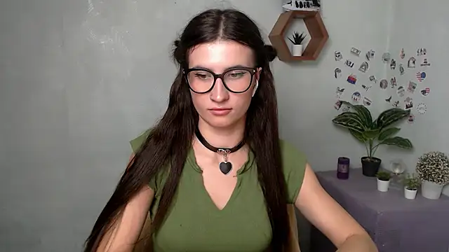 MaryEm976 online show from September 29, 2025, 6:51 am