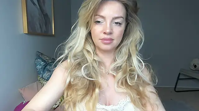 BelieveinEmliy online show from January 12, 2025, 5:11 pm