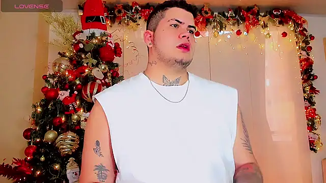 Snapshot of Thomas_chubbyxhot chatting on December 22, 2024, 3:22 pm Thomas chubbyxhot online show from December 22, 2024, 3:22 pm