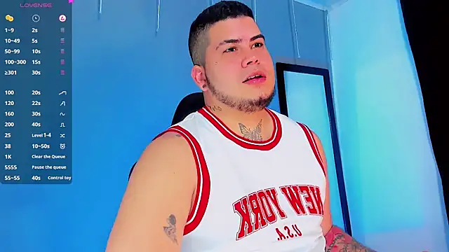 Snapshot of Thomas_chubbyxhot chatting on January 7, 2025, 7:42 am Thomas chubbyxhot online show from January 7, 2025, 7:42 am