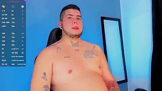 Snapshot of Thomas_chubbyxhot chatting on January 8, 2025, 8:27 am Thomas chubbyxhot online show from January 8, 2025, 8:27 am