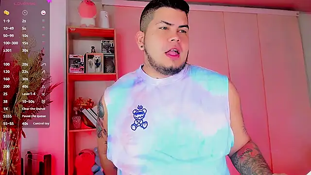 Snapshot of Thomas_chubbyxhot chatting on February 15, 2025, 6:12 am Thomas chubbyxhot online show from February 15, 2025, 6:12 am