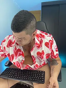 Snapshot of Thomas_chubbyxhot chatting on November 10, 2025, 11:04 pm Thomas chubbyxhot online show from November 10, 2025, 11:04 pm