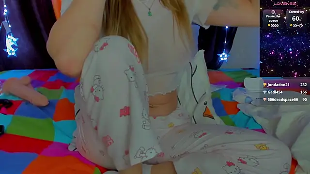 Snapshot of 92yourbitch922 chatting on March 21, 2025, 7:57 pm 92yourbitch922 online show from March 21, 2025, 7:57 pm