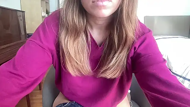 Snapshot of Mollyy998 chatting on October 5, 2025, 2:37 pm Mollyy998 online show from October 5, 2025, 2:37 pm