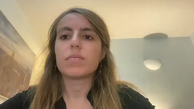 Snapshot of Mollyy998 chatting on November 4, 2025, 6:40 pm Mollyy998 online show from November 4, 2025, 6:40 pm