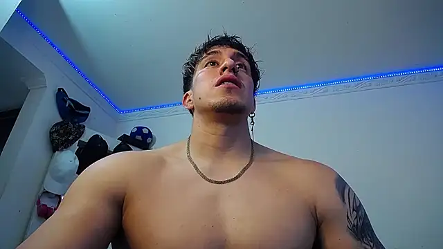 Snapshot of strongboy_ chatting on October 6, 2025, 7:00 pm strongboy online show from October 6, 2025, 7:00 pm