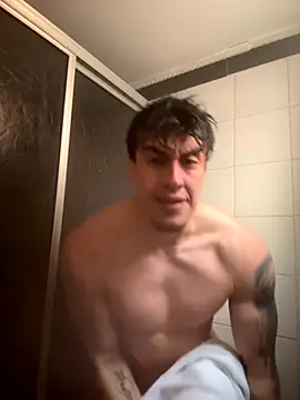 Snapshot of strongboy_ chatting on December 1, 2025, 1:38 pm strongboy online show from December 1, 2025, 1:38 pm