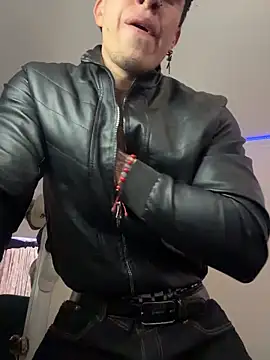 strongboy  online show from February 23, 2026, 6:05 pm