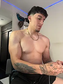 Snapshot of strongboy_ chatting on July 25, 2026, 4:59 pm strongboy online show from July 25, 2026, 4:59 pm