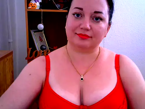 AmanaGi online show from November 4, 2025, 5:01 pm