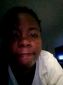 Snapshot of bigtitssxx chatting on October 1, 2025, 11:44 pm bigtitssxx online show from October 1, 2025, 11:44 pm