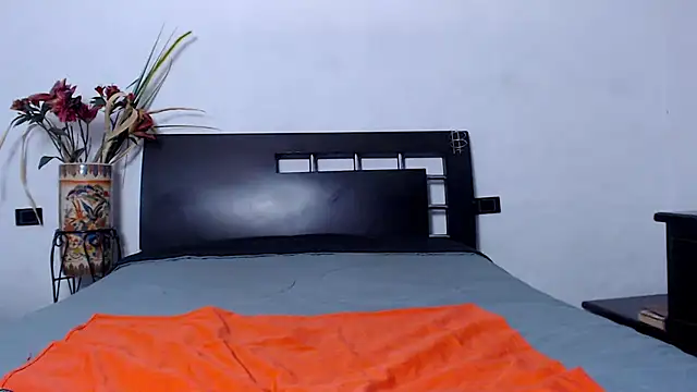 Snapshot of AikoTailor chatting on March 20, 2026, 2:22 pm AikoTailor online show from March 20, 2026, 2:22 pm