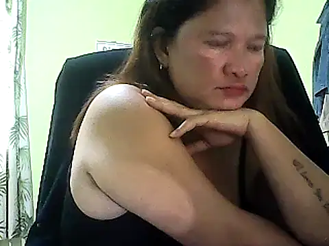 hott scarlett online show from January 4, 2025, 6:19 am