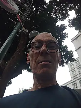 Snapshot of pierre5004 chatting on February 24, 2026, 6:00 am pierre5004 online show from February 24, 2026, 6:00 am