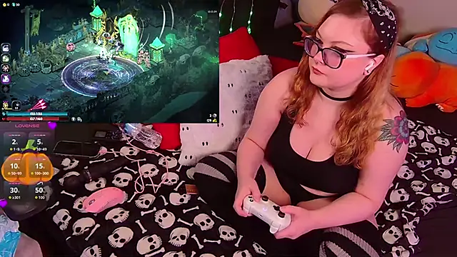 evamila online show from October 21, 2025, 11:44 am