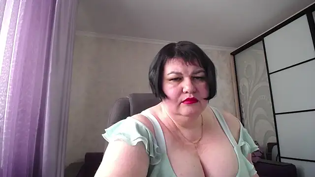 JuicyLady Di online show from February 5, 2025, 9:15 am