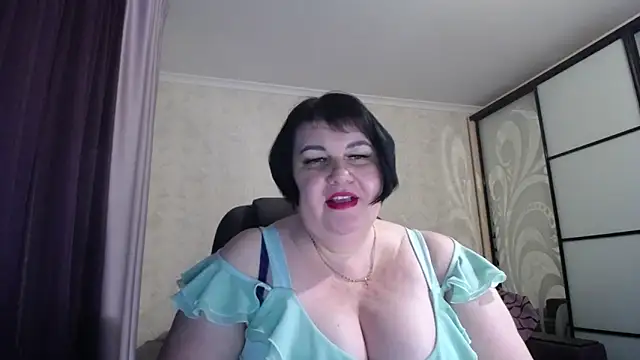 JuicyLady Di online show from February 5, 2025, 3:20 pm