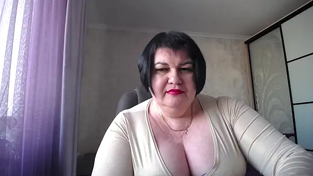 JuicyLady Di online show from February 11, 2025, 12:27 pm