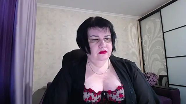 JuicyLady Di online show from December 17, 2025, 5:57 am