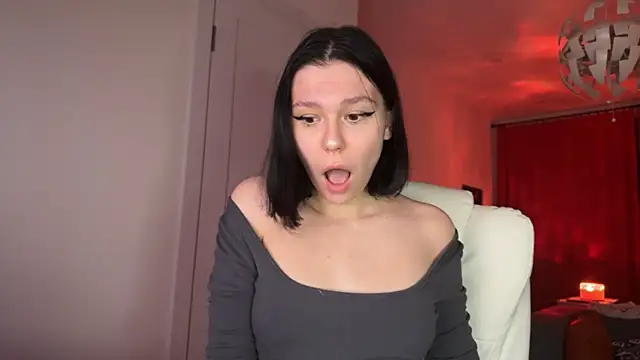 Snapshot of pinkdolly18 chatting on March 9, 2025, 10:30 pm pinkdolly18 online show from March 9, 2025, 10:30 pm