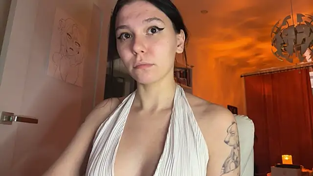 Snapshot of pinkdolly18 chatting on October 12, 2025, 10:20 pm pinkdolly18 online show from October 12, 2025, 10:20 pm