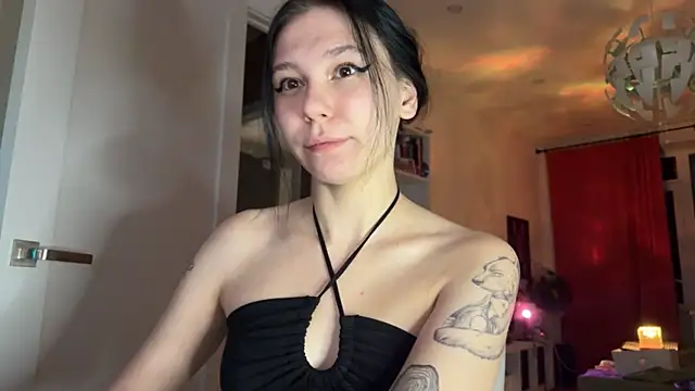 Snapshot of pinkdolly18 chatting on October 29, 2025, 10:22 pm pinkdolly18 online show from October 29, 2025, 10:22 pm