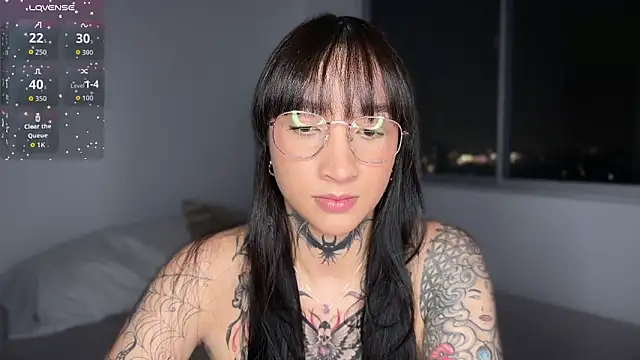 xisisxx online show from March 27, 2026, 11:37 pm