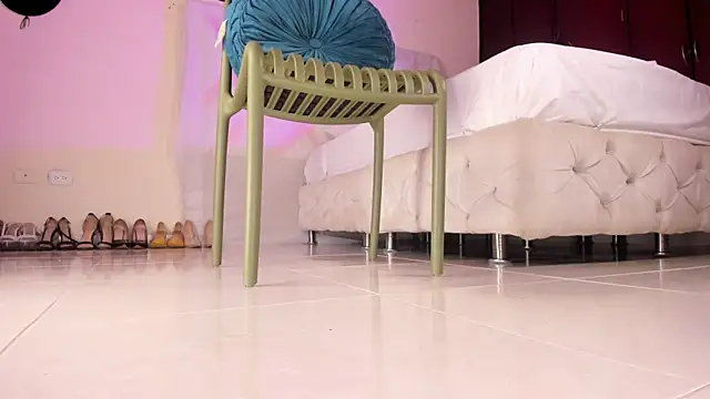 ArchieCollins online show from April 11, 2026, 11:03 am