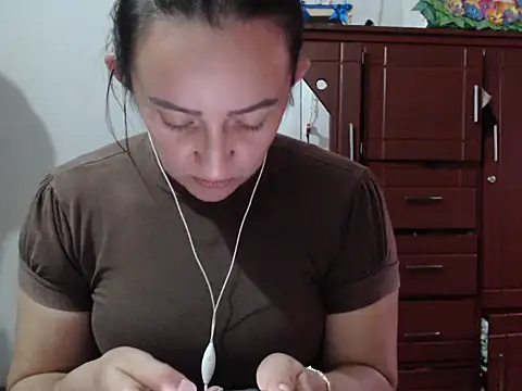 DeepAnal07 online show from October 6, 2025, 9:23 pm