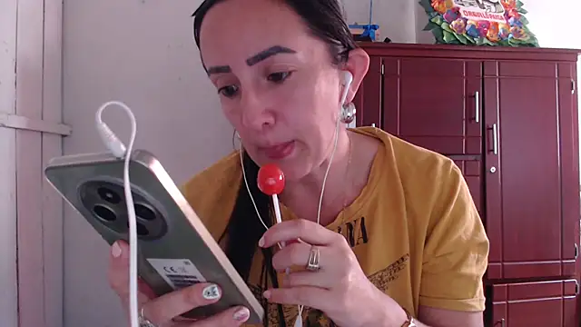 DeepAnal07 online show from October 12, 2025, 8:19 pm