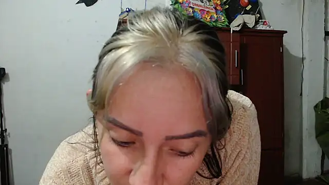 DeepAnal07 online show from December 18, 2025, 4:07 am