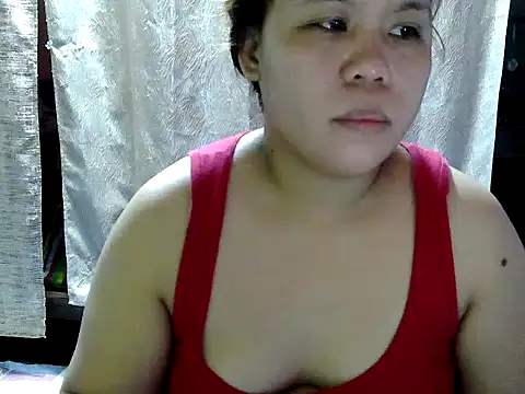 Snapshot of hotcastlexxx chatting on June 3, 2026, 11:02 am hotcastlexxx online show from June 3, 2026, 11:02 am