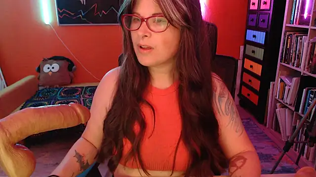 TheLenaAdams online show from December 16, 2025, 2:11 pm