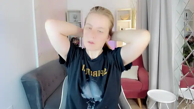 JadeSoft online show from November 1, 2025, 1:35 pm