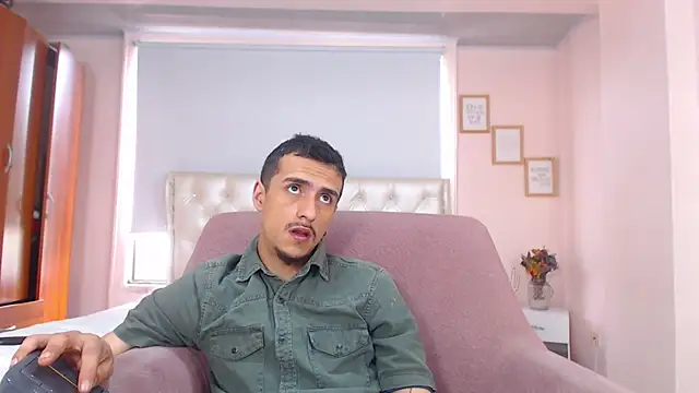 ryan maxy online show from March 5, 2025, 7:38 pm