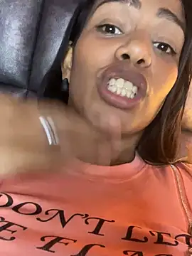 ArielleMillerr online show from December 19, 2024, 9:17 pm
