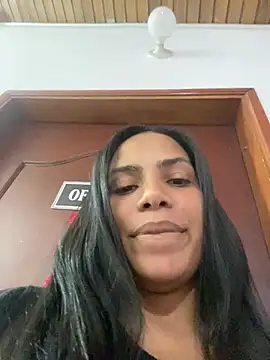 ArielleMillerr online show from January 14, 2025, 5:01 pm