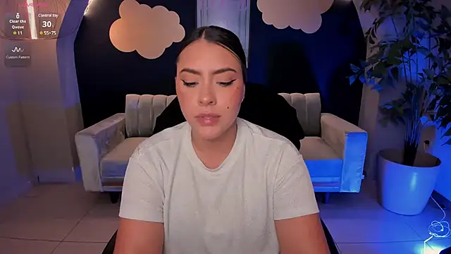 Snapshot of MartinnaBonnet chatting on March 14, 2025, 5:02 pm MartinnaBonnet online show from March 14, 2025, 5:02 pm