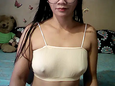 Mia Rein online show from April 10, 2026, 1:33 am