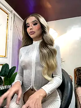 Elizabeth Arden online show from November 4, 2025, 4:00 am