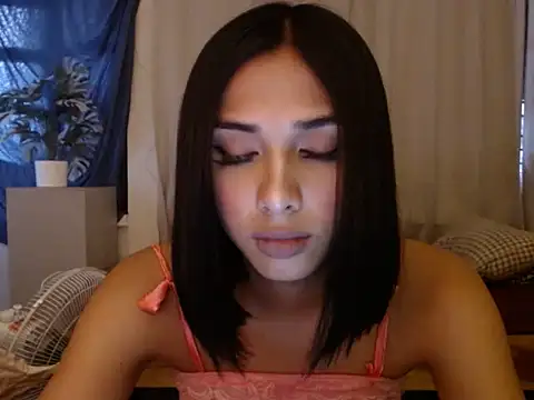 Snapshot of TSqueenOfCUM chatting on July 13, 2026, 9:23 am TSqueenOfCUM online show from July 13, 2026, 9:23 am