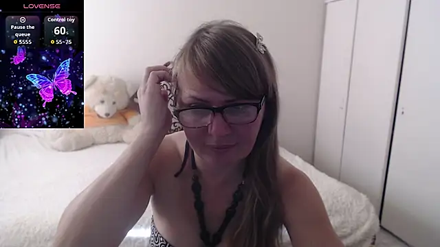 MargotLot online show from September 28, 2025, 4:18 am